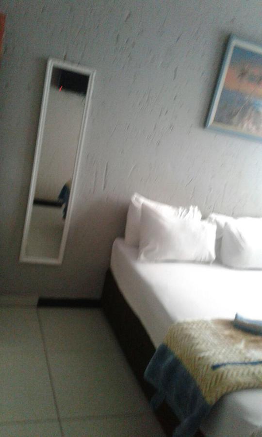 Royal Crown Guesthouse Johannesburg Luaran gambar